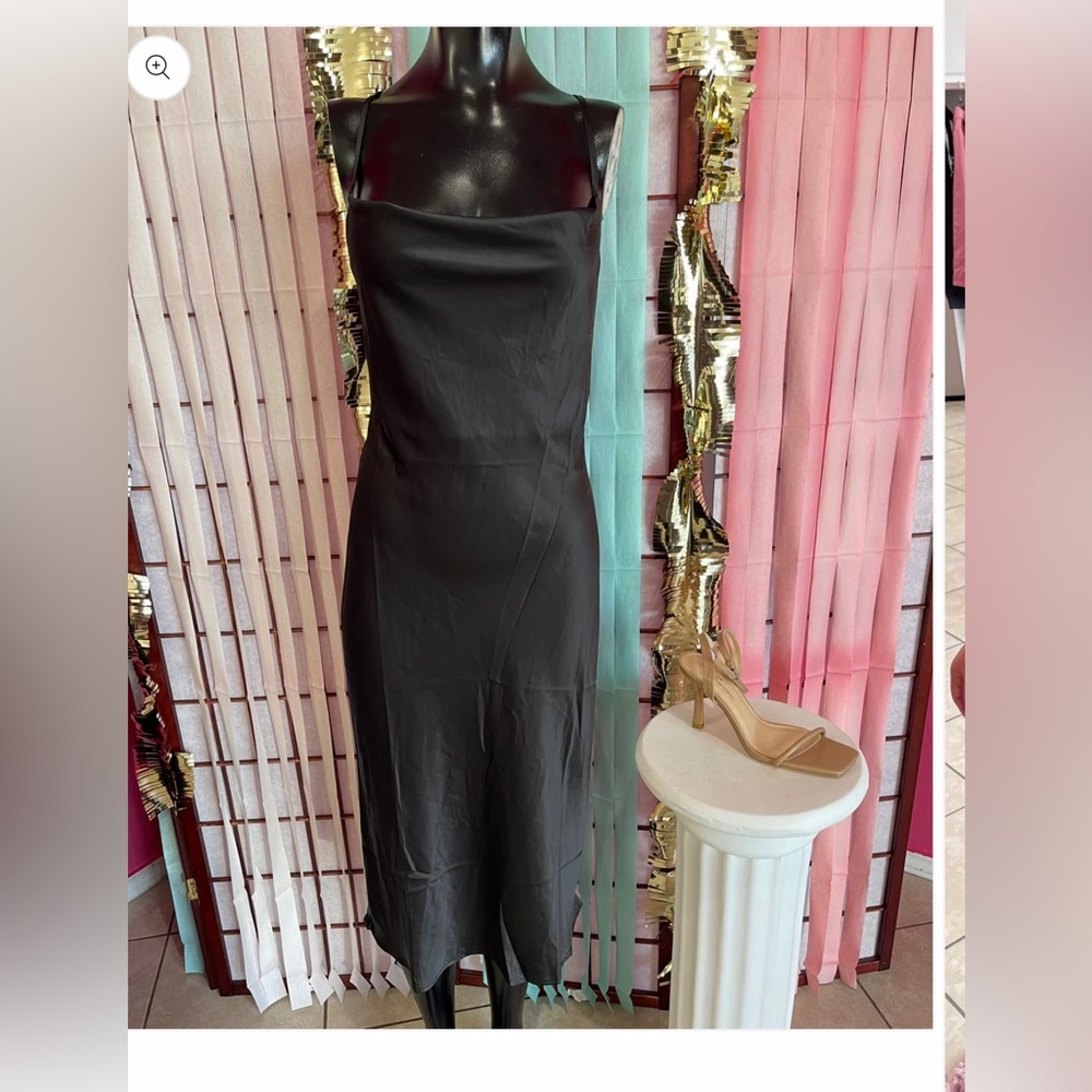 Size M black satin dress